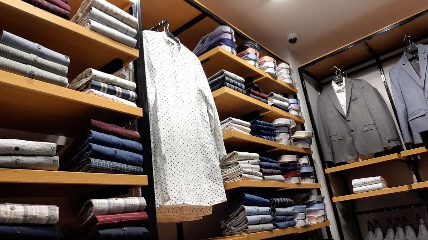 VAN HEUSEN